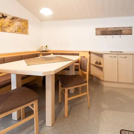 Апартаменты Haus Schoepf *