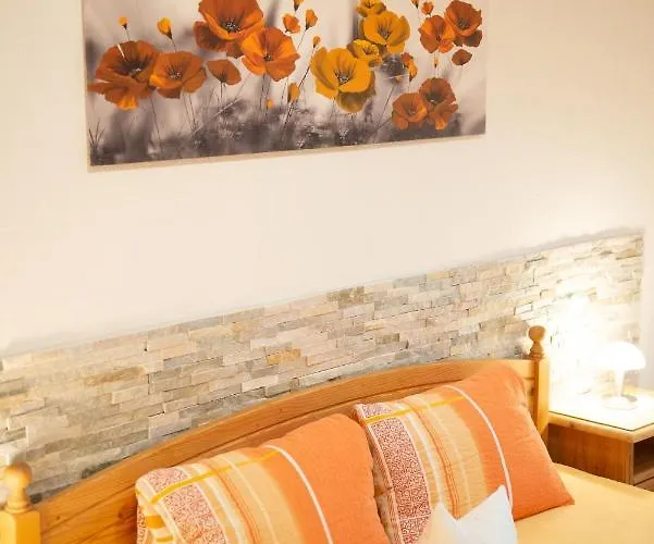 Haus Schoepf Апартаменты